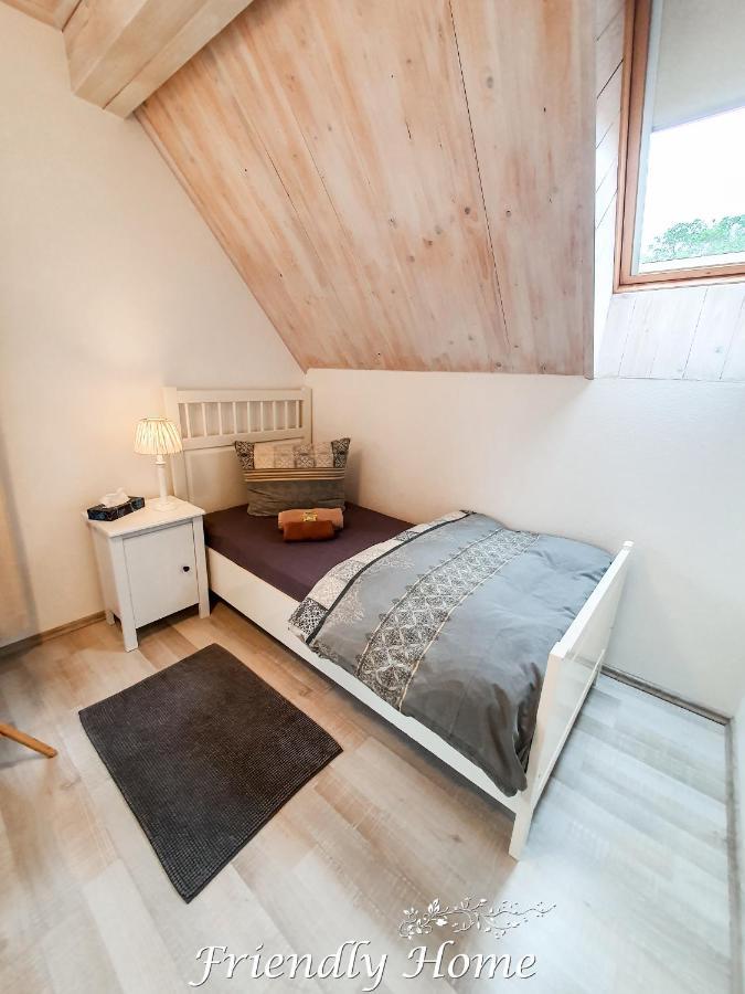 Friendly Home - "Gemuetliches Backsteinhaus" Koeln Bonn Phantasialand Bornheim  Eksteriør bilde
